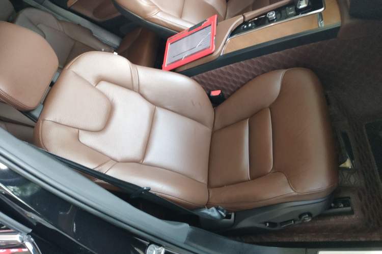 Used Volvo XC90 2022 B6 Zhiyi Luxury Edition 7-Seater
