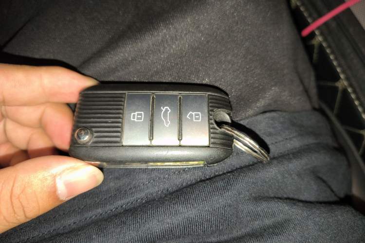 Used Roewe RX5 2019 20T Two-Wheel Drive Automatic 4G Connected Platinum Edition