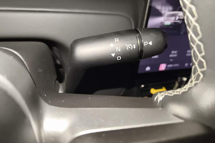 Used  V23 2025 401 Two-Wheel Drive Intelligent Driving Version