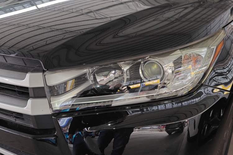 Used Toyota Highlander 2018 2.0T Two-Wheel Drive Elite Edition 5 Seats Emission Standard China V
