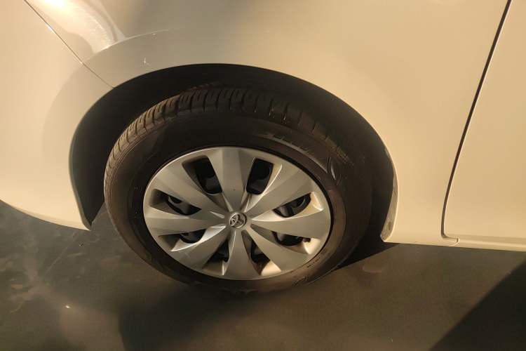 Used Toyota YARiS L 2019 1.5E CVT Dynamic Edition China VI compliant
