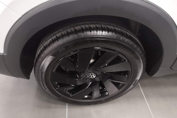 Used Volkswagen Tharu 2025 NewRui 300TSI Prestige Edition