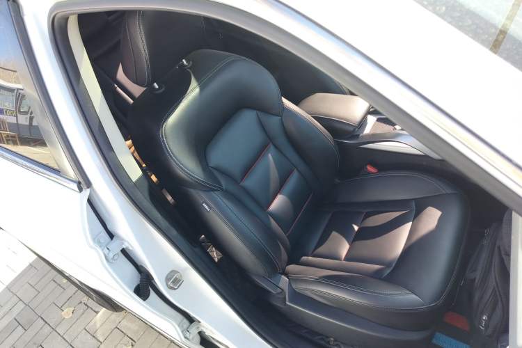 Used Geely Auto Emgrand X7 Sport 2018 1.8TD Automatic Two-Wheel Drive Smart Connect 4G Internet Edition