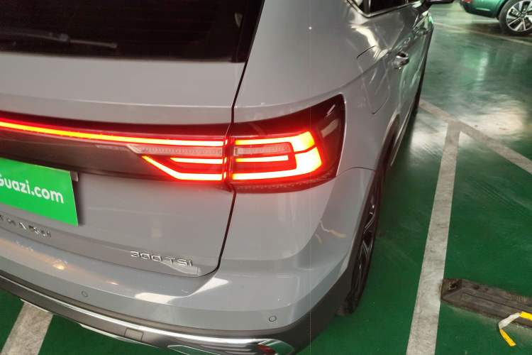 Used Volkswagen Tharu 2023 300TSI Two-Wheel-Drive Full Moon Edition