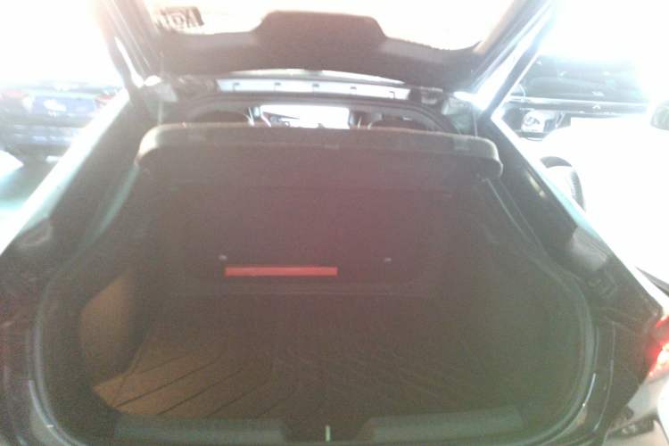 Used Changan UNI-V 2022 1.5T Prestige Version