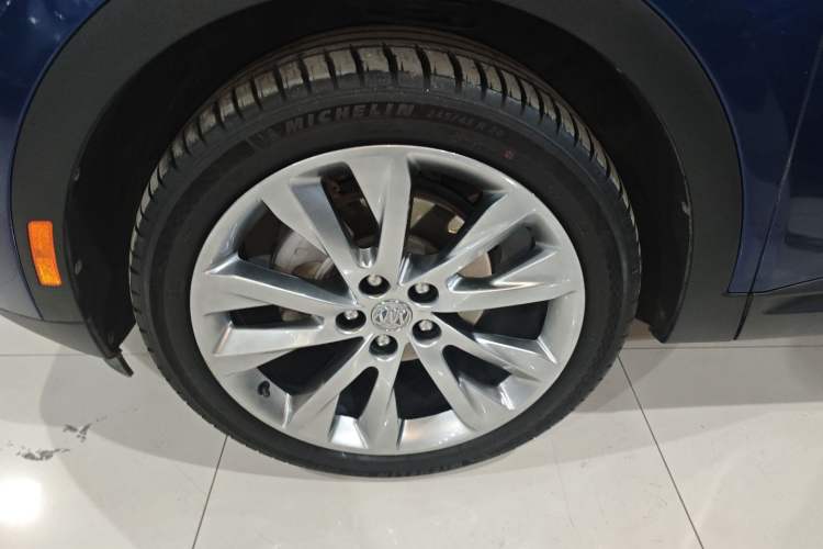 Used Buick Envision 2023 Encore Plus 652T Five-Seat Luxury Model
