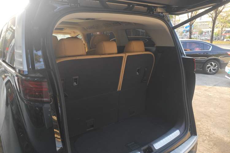 Used Denza D9 2024 DM-i 980 Four-Wheel Drive Prestige Model