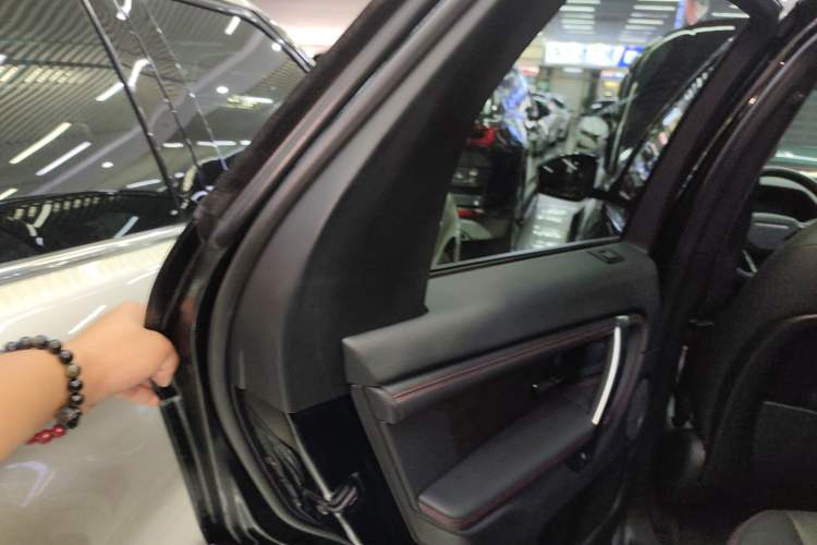 Used Land Rover Discovery Sport 2022 249 PS R-Dynamic S Performance Edition 5 Seats
