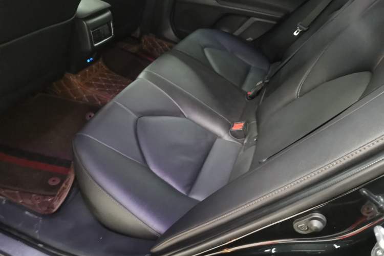 Used Toyota Camry 2023 2.0G Luxury Edition