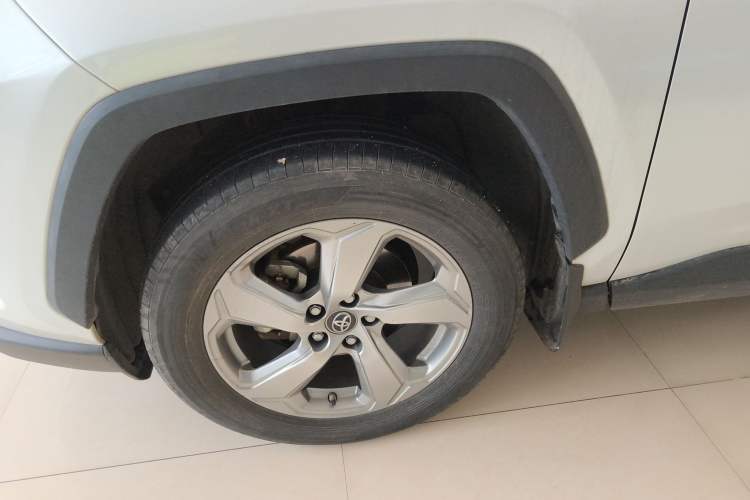 Used Toyota RAV4 2022 2.0L CVT Two-Wheel Drive Fashion Plus Edition