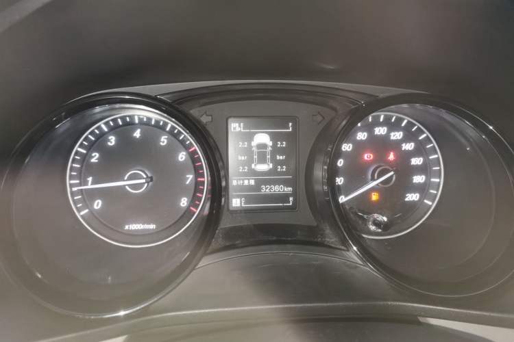 Used Wuling Hongguang PLUS 2020 1.5L Manual Comfort 7-Seater
