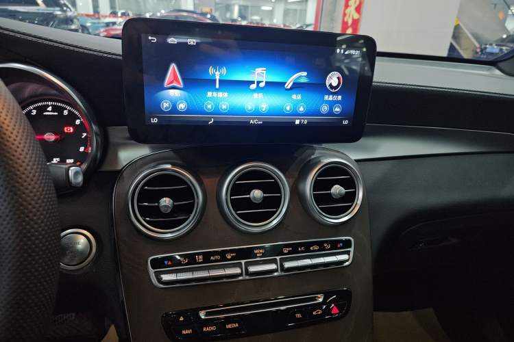 Used Mercedes-Benz GLC 2018 GLC 300 4MATIC Sport Edition
