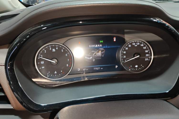 Used Buick GL8 2023 Land Executive Class 652T Luxury Model
