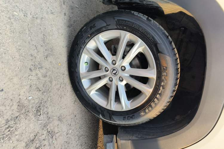 Used Dongfeng Fengon S560 2019 1.8L Manual Urban Model