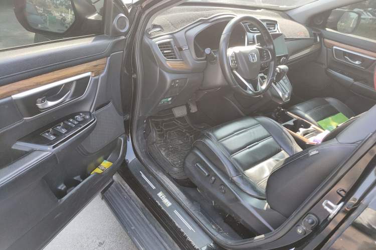 Used Honda CR-V 2017 240TURBO CVT Front-Wheel Drive Fashion Edition
