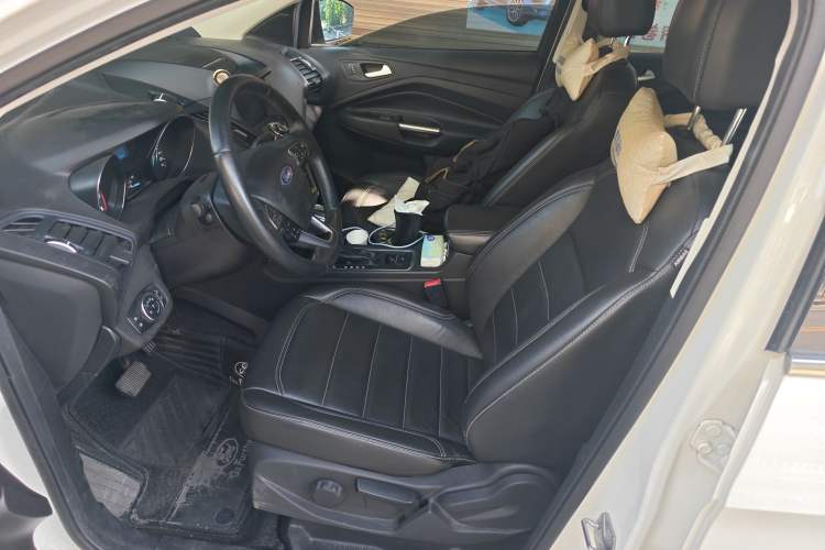 Used Ford Kuga 2018 EcoBoost 180 Two-Wheel-Drive Platinum Edition
