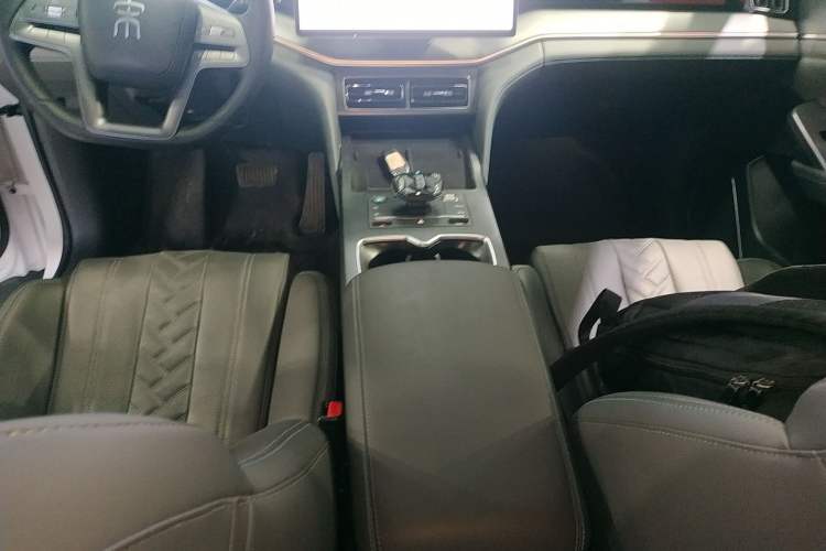Used BYD Song L DM-i 2025 Intelligent Driving Version 160 km Beyond-Range Type