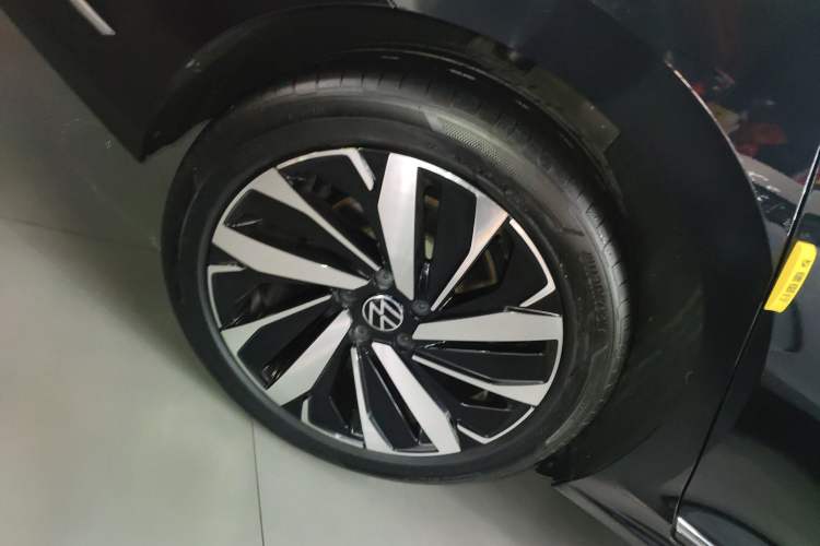 Used Volkswagen Passat 2024 380TSI Dragon Edition