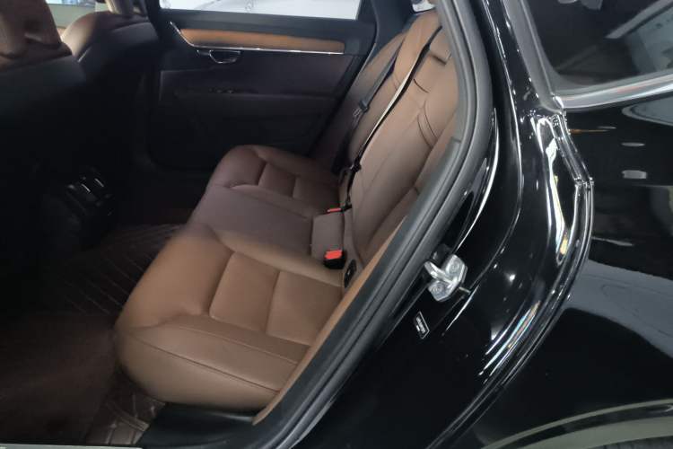 Used Volvo S90 2021 B5 Zhiyi Luxury Edition
