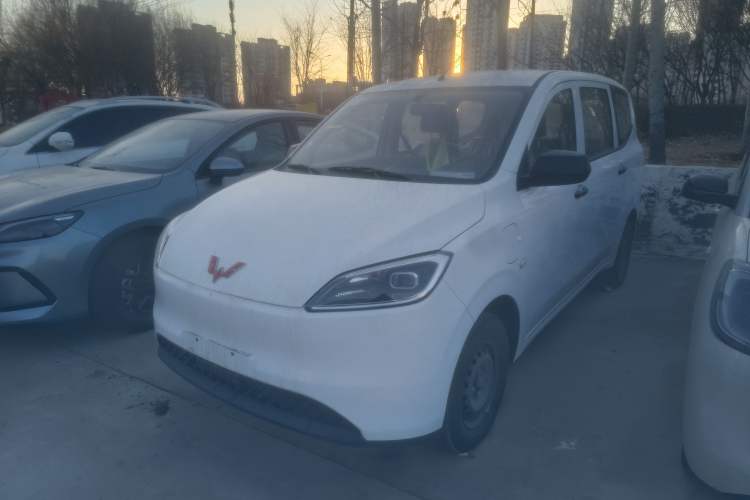 Used Wuling Hongguang New Energy 2024 All-Electric Model 300KM Standard Version