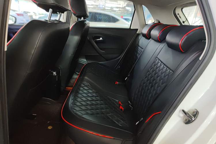 Used Volkswagen Polo 2016 1.4L Manual Fashion Model