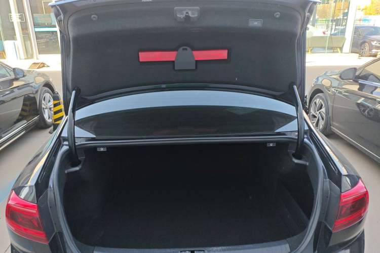 Used Volkswagen Magotan 2021 330TSI DSG 30th Anniversary Edition
