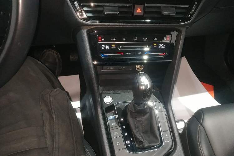 Used Volkswagen Tharu 2021 280TSI Two-Wheel-Drive Luxury Plus Edition
