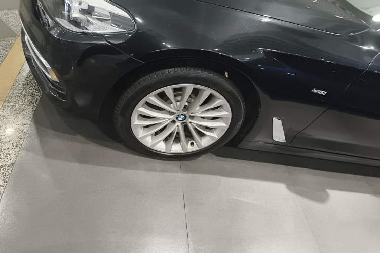 Used BMW 5 Series 2018 530Li xDrive Luxury Package
