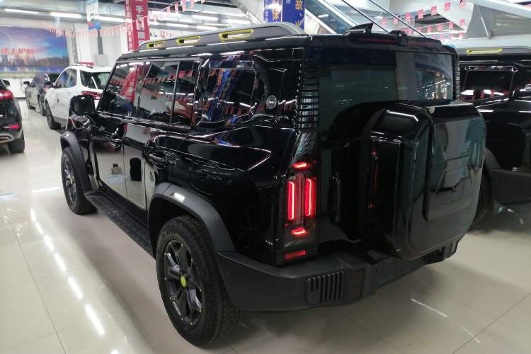 Used JETOUR Traveler 2023 2.0T All-Wheel Drive CrossPRO+
