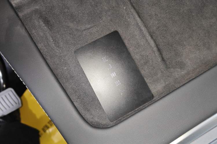 Used Tesla Model Y 2023 Rear-Wheel-Drive Version
