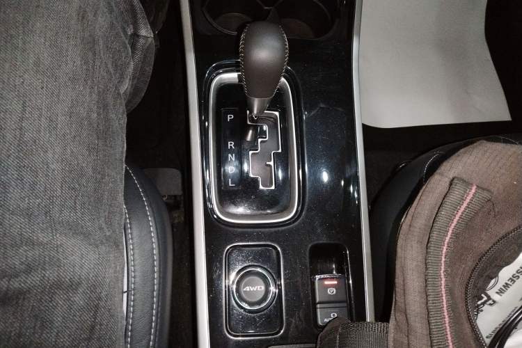 Used Mitsubishi Outlander 2020 2.4L 4x4 Zhi Xiang Edition 5 Seats