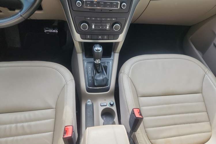 Used Skoda Yeti 2014 1.8TSI DSG Polar Edition
