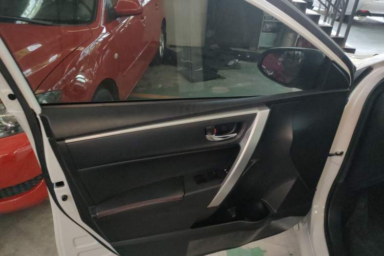 Used Toyota Levin 2017 Revised Version 185T CVT Elite Edition China VI Standard
