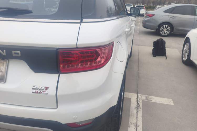 Used Land X7 2015 2.0T Panoramic Prestige Edition
