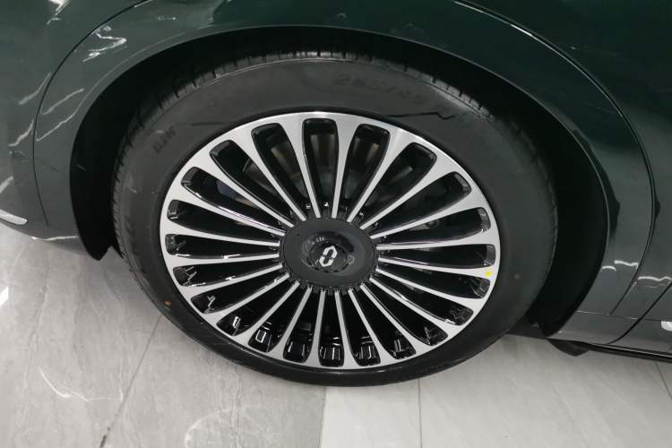 Used Hima AITO M9 2025 All-Electric Ultra Version 100 kWh 5-Seater Model
