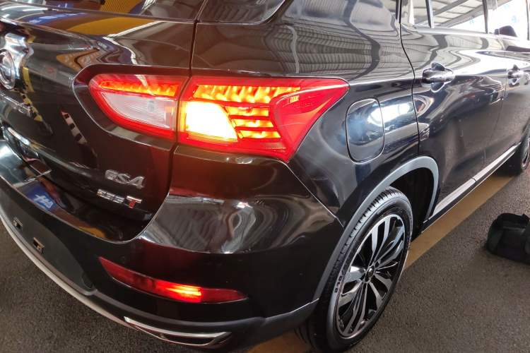 Used GAC Trumpchi GS4 2017 235T Automatic Two-Wheel Drive Luxury Smart Connectivity Version
