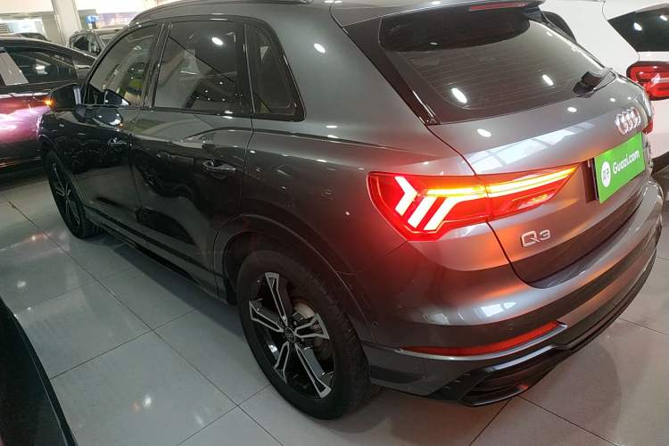 Used Audi Q3 2021 40 TFSI Fashion Dynamic Model

