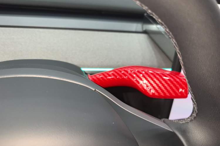 Used Tesla Model Y 2024 Long-Range All-Wheel-Drive Version