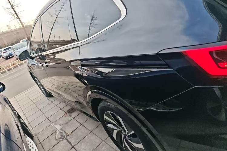 Used Volkswagen Viloran 2022 380TSI Luxury Edition