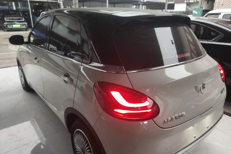 Used Wuling Bingo 2023 333 km Lingxi Connected+ Version
