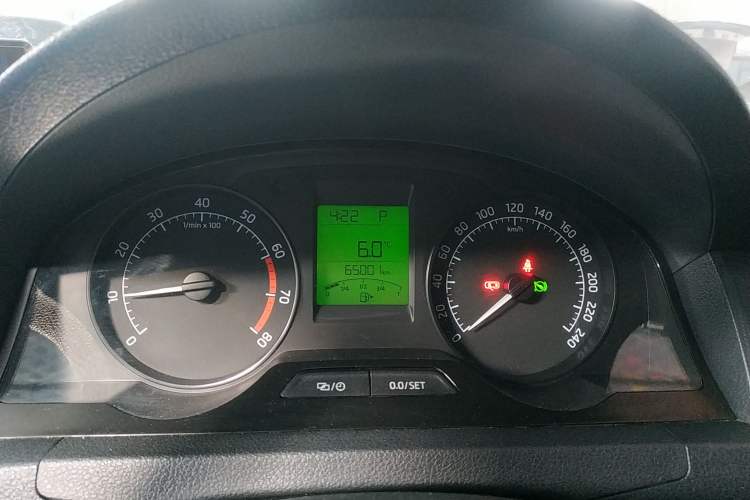 Used Skoda Rapid Spaceback 2014 1.6L Automatic Enjoyment Edition
