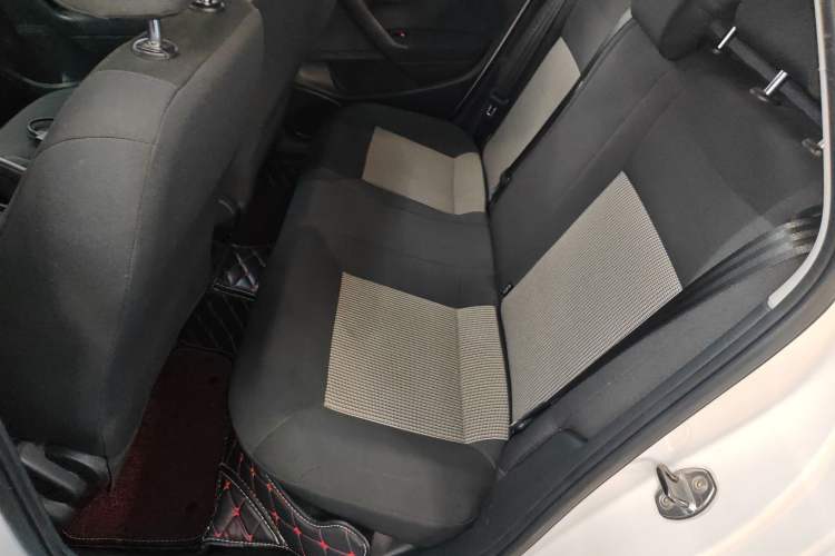 Used Volkswagen Polo 2016 1.4L Manual Fashion Model
