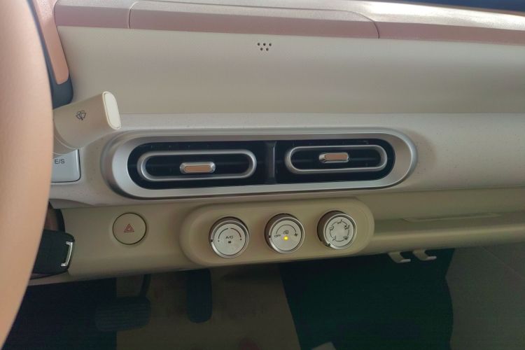 Used Wuling Hongguang MINIEV 2024 3rd Generation 215km Youth Edition
