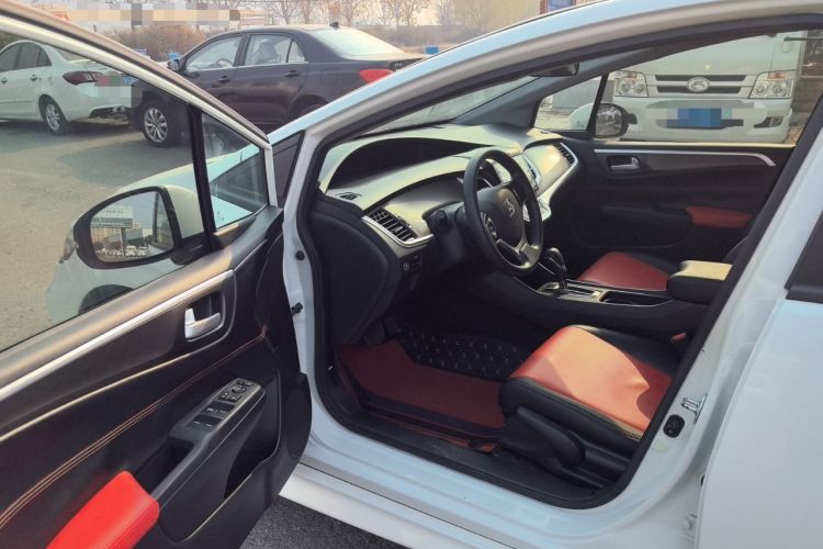 Used Honda Jade 2017 1.8L Automatic Classic Edition 5 seats
