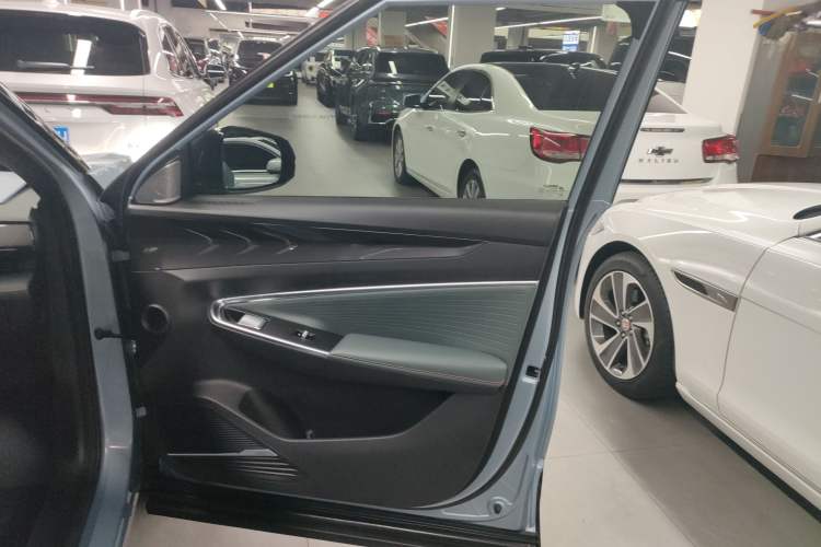 Used Geely Auto Emgrand X7 Sport 2024 1.5TD Prestige Edition
