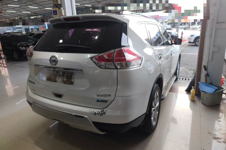 Used Nissan X-Trail 2015 2.0L CVT Comfort MAX Edition 2WD
