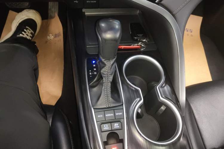 Used Toyota Camry 2023 Dual-Motor 2.5HG Luxury Edition