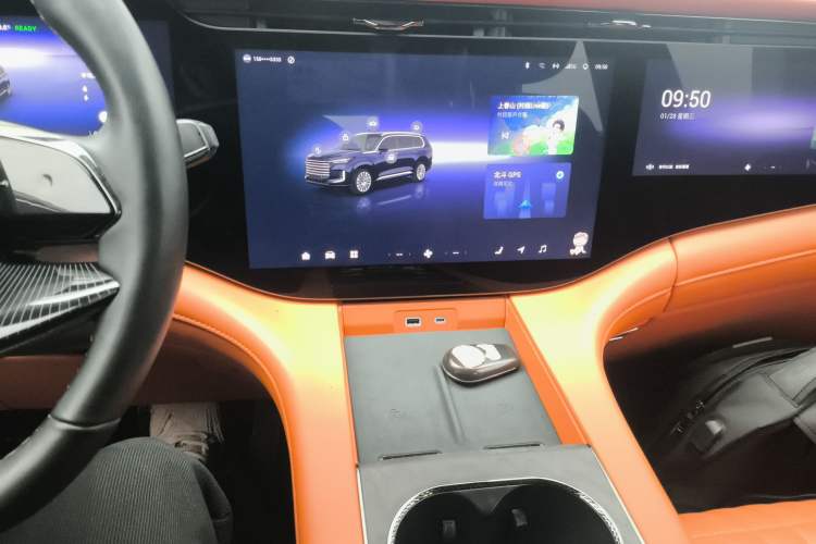 Used  Lanyue C-DM 2025 180 Ultra-Long Range Ultra All-Wheel Drive 6-Seater
