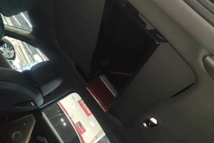 Used BMW 5 Series 2025 530Li Luxury Edition M Sport Package
