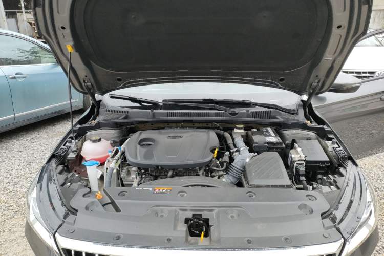 Used Geely Auto Emgrand 2025 4th Generation 1.5L Manual – Dragon Edition
